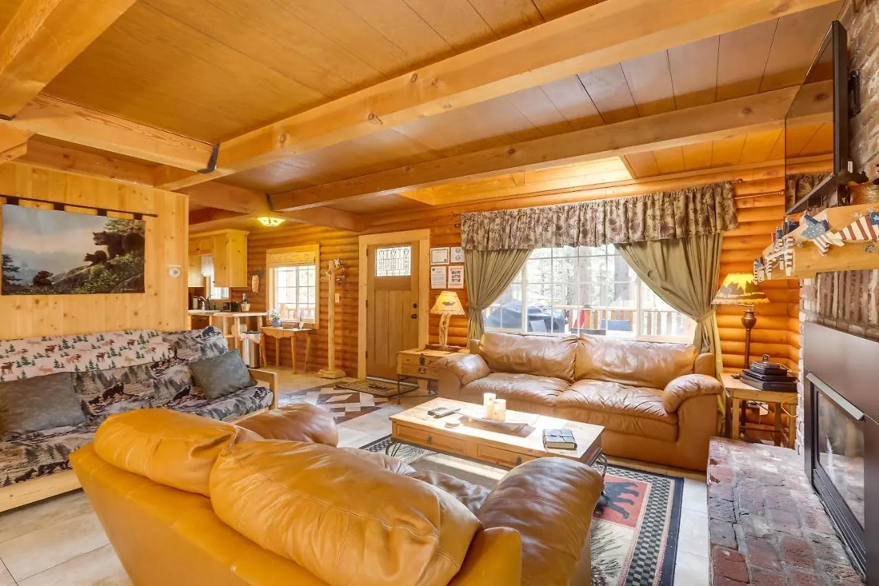 Smokeys Den South Lake Tahoe Cabin With Hot Tub! 0*,  United States