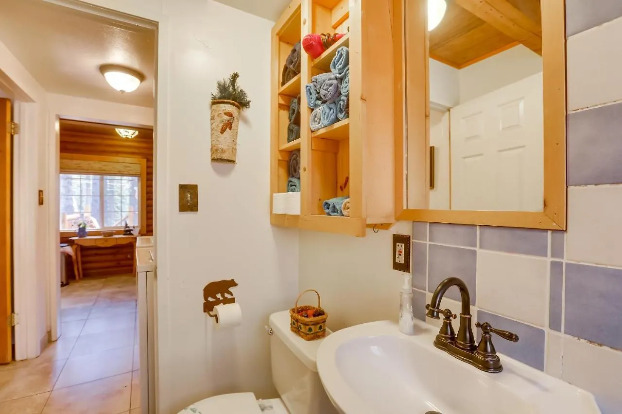 Smokeys Den South Lake Tahoe Cabin With Hot Tub! Holiday home