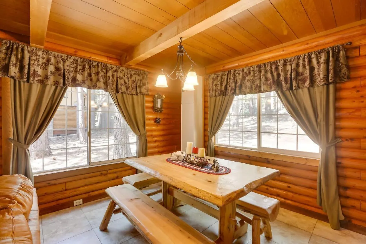 Smokeys Den South Lake Tahoe Cabin With Hot Tub!